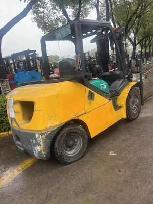 The used Komatsu FD50 forklift is a high-quality Komatsu forklift from China