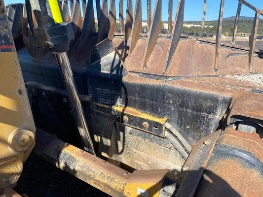 The Used Road Construction Machinery second hand cat Bulldozer Comes From China