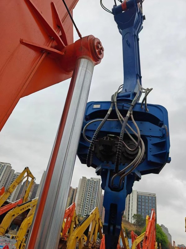 Hoge-prestatie Hitachi 470 LC-3 graafmachine: uw volgende partner voor zware werkzaamheden!