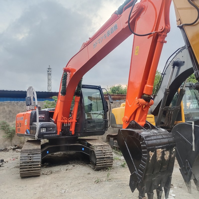 Gebruikte Hitachi Zaxis 120 graafmachine, lage werktijden.
