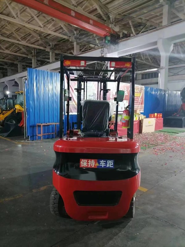 Nieuwe mini-diesel- en nieuwe mini-elektrische vorkheftrucks