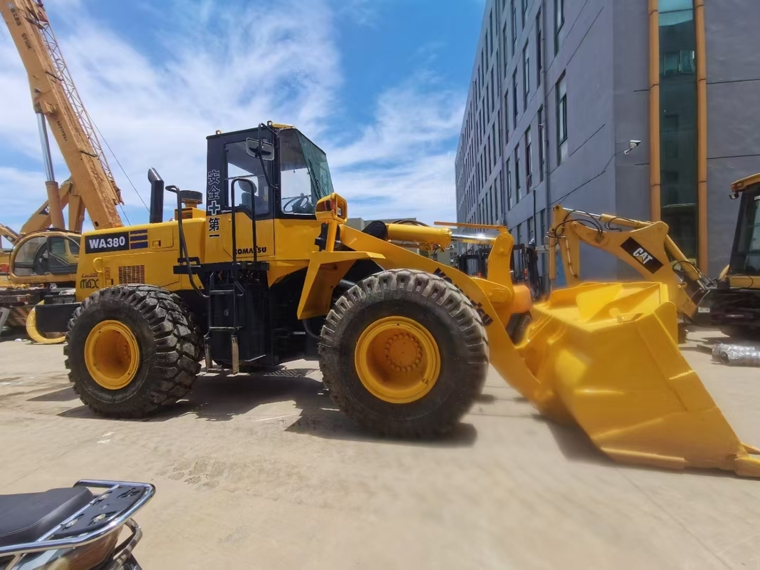 Gebruikte originele komatsu 380wa loader in goede staat voor een eerlijke prijs.