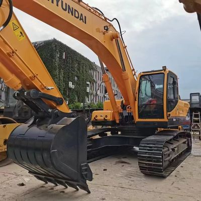 Een tweedehands Hyundai 305lc-9T excavator in goede staat.