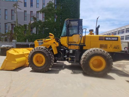 Hoogwaardige Japanse tweedehands Komatsu WA380-3 laadmachine te koop voor een lage prijs